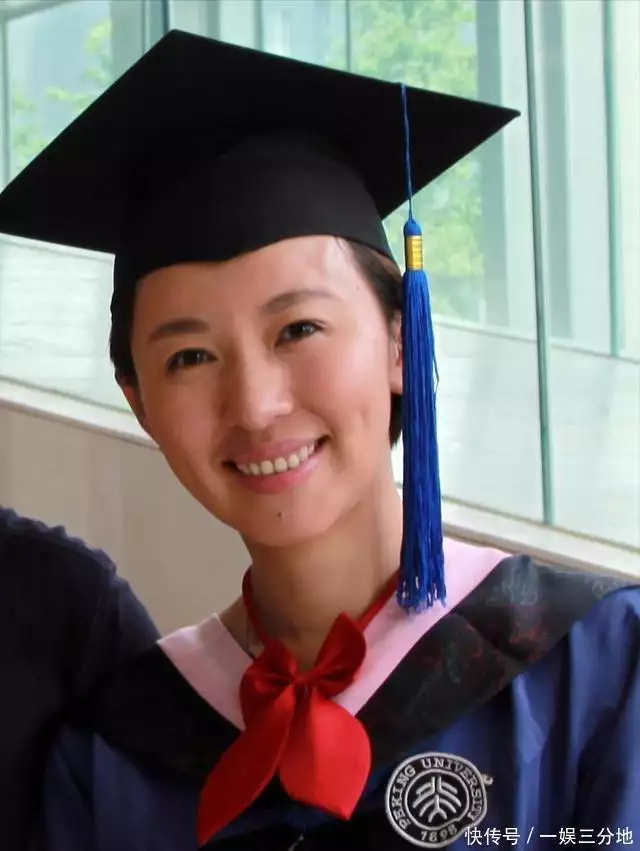 欧阳夏丹不主持新闻联播了吗_欧阳夏丹 主持生涯 48岁不婚不育