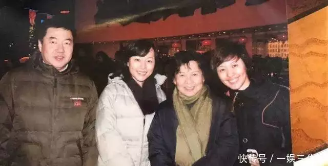 欧阳夏丹 主持生涯 48岁不婚不育_欧阳夏丹不主持新闻联播了吗