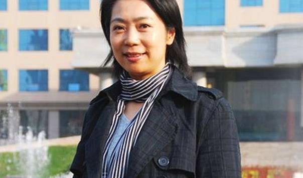 女排梁艳的女儿是谁？揭秘冠军家庭的传承