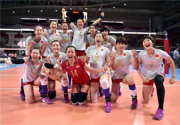 女排精神梁艳_女排梁艳的女儿_中国女排梁艳