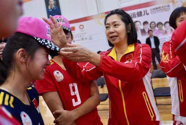 女排梁艳的女儿_女排精神梁艳_中国女排梁艳