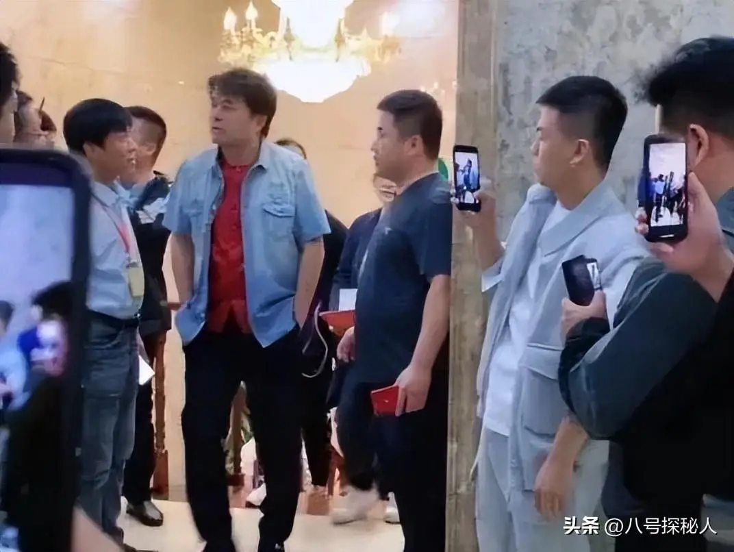 毕福剑酒桌风波被央视封杀_毕福剑改编智取威虎山_毕福剑星光大道被封杀