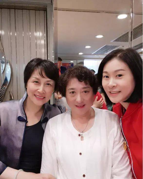 女排梁艳的女儿_梁艳 中国女排五连冠 女排运动员