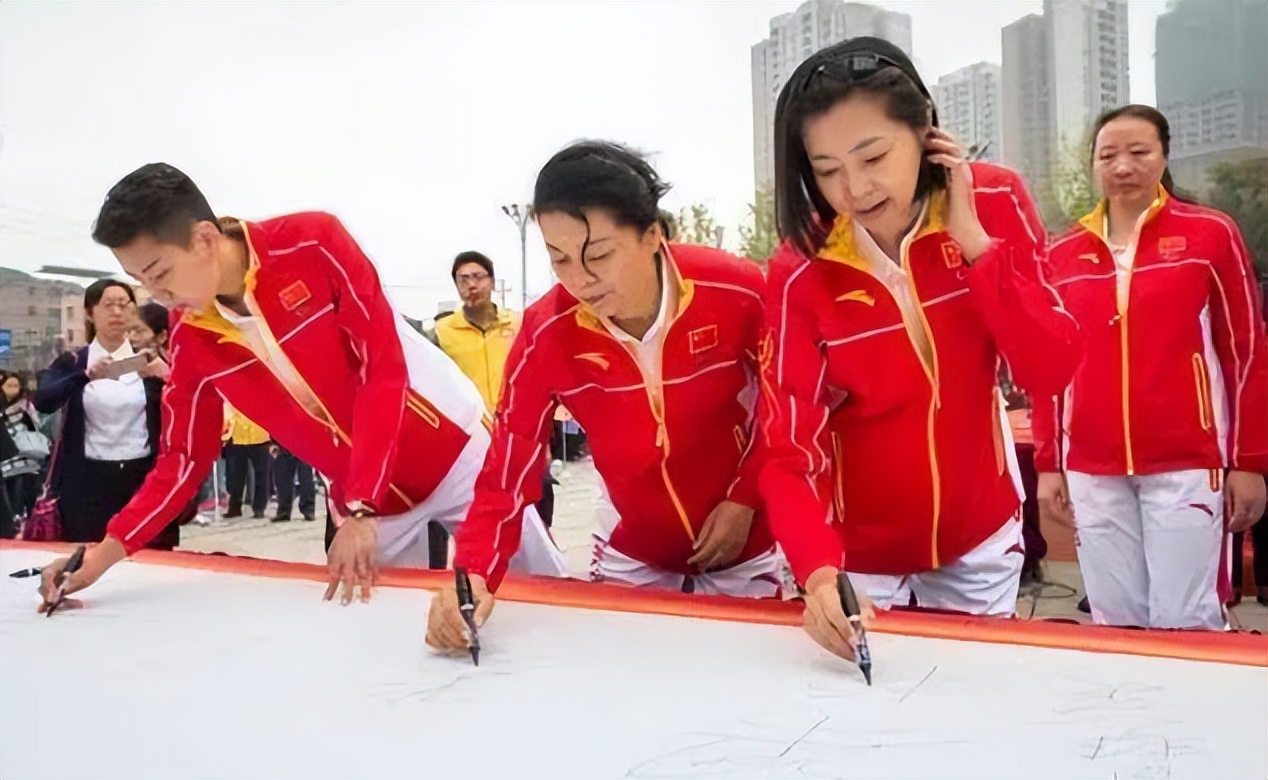 女排梁艳的女儿_梁艳 中国女排五连冠 女排运动员