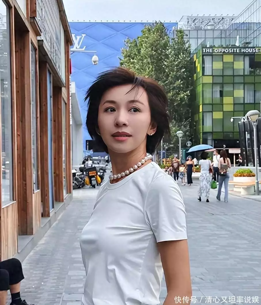 欧阳夏丹为何突然离开央视？她如今的生活又是怎样的？