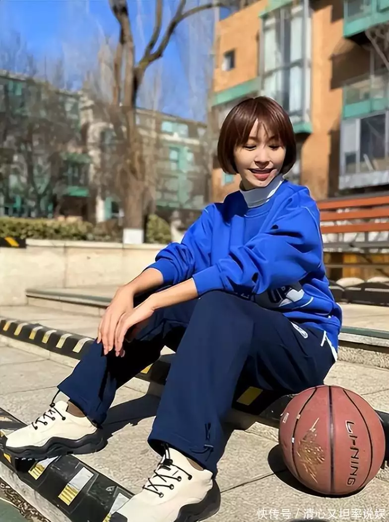 欧阳夏丹 央视离职原因 欧阳夏丹 48岁未婚未育_欧阳夏丹不主持新闻联播了吗