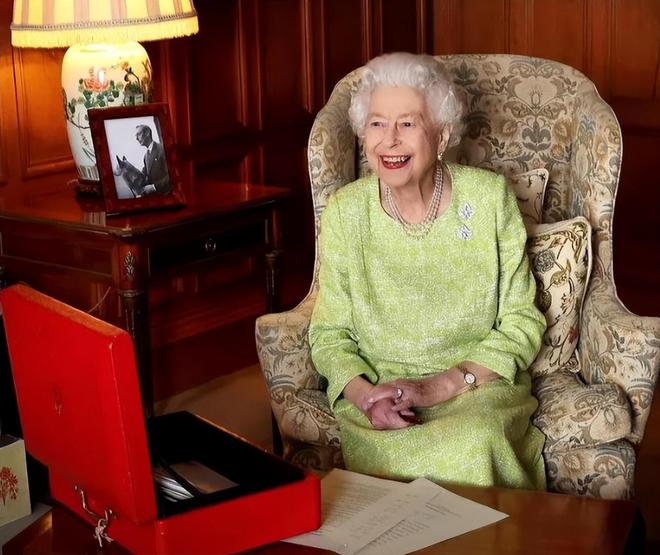 英国女王多发性骨髓瘤真相_伊丽莎白二世珠宝_伊丽莎白二世抗癌经历