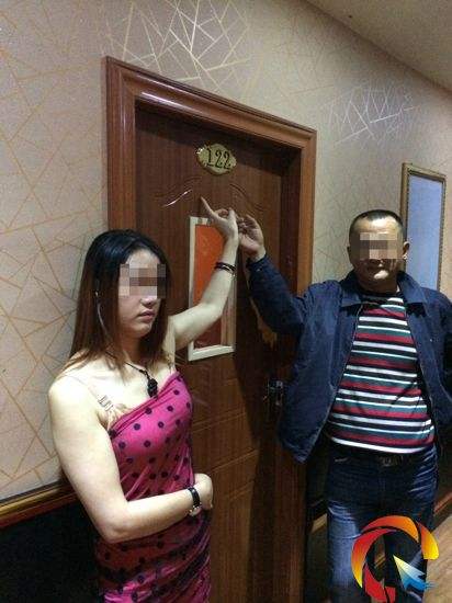 佛山男子70多次嫖娼后发嫖娼日记及照片，被判有期徒刑一年