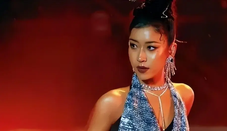 吉克隽逸知三当三事件回顾_吉克隽逸风云榜_吉克隽逸中国好声音回归