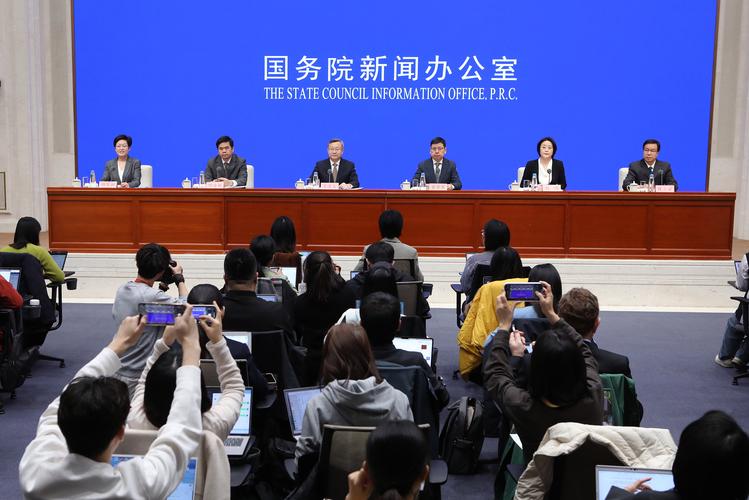 证券毕业论文前言必看：2015年证券业六大新特点