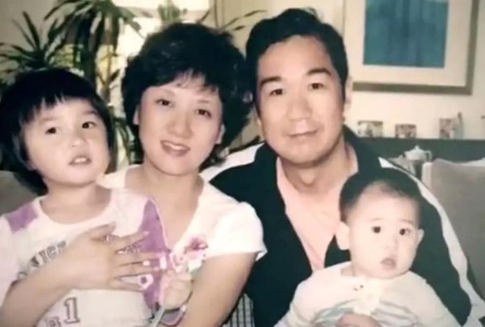 张国立姜文甄子丹前妻曝光_张国立三个干女儿现状_张国立儿子张默人生经历