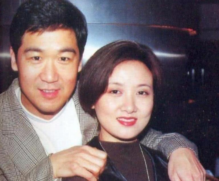 张国立姜文甄子丹前妻曝光_张国立儿子张默人生经历_张国立三个干女儿现状