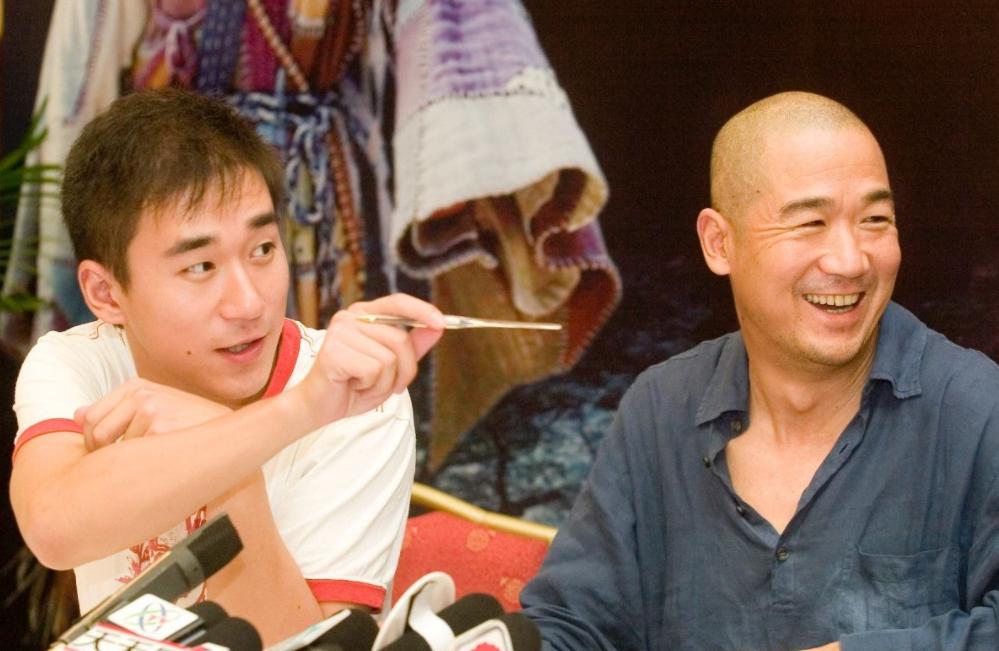 张国立儿子张默人生经历_张国立三个干女儿现状_张国立姜文甄子丹前妻曝光