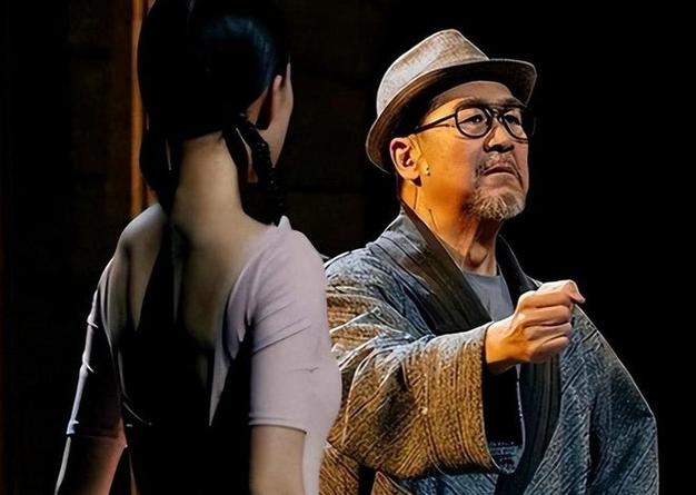 张国立姜文甄子丹前妻曝光_张国立儿子张默近年动态_张国立与张默父子同框视频