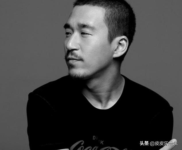 张国立姜文甄子丹前妻曝光_张国立与张默父子同框视频_张国立儿子张默近年动态